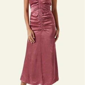 Astr the Label Chic Ruched Satin Midi Dress